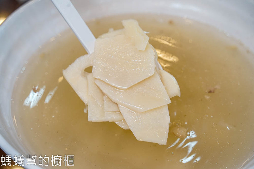 阿東窯烤雞(竹山店) | 南投旅遊必吃美食！竹山紫南宮附近美食，超多汁窯烤雞甕缸雞！ - 螞蟻幫的櫥櫃