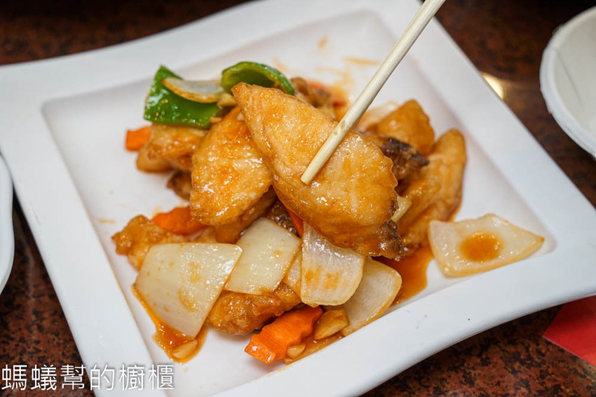 阿東窯烤雞(竹山店) | 南投旅遊必吃美食！竹山紫南宮附近美食，超多汁窯烤雞甕缸雞！ - 螞蟻幫的櫥櫃