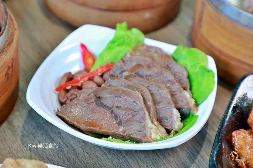 彰化縣員林市八玖鼎港式飲茶員林店｜彰化員林港式料理好道地，港式燒賣小點推車穿梭座位間，超過100道港式料理任選平價