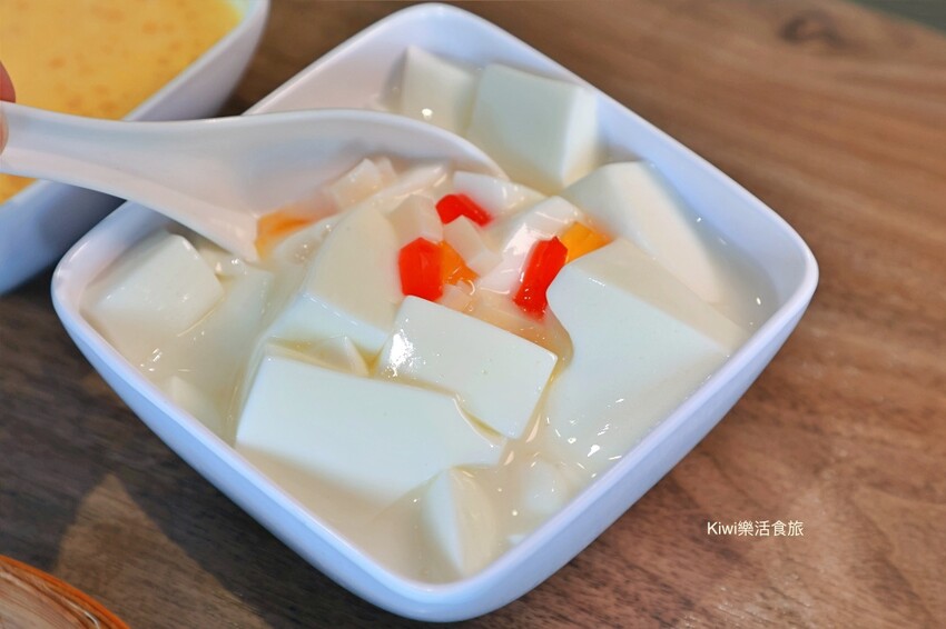 彰化縣員林市八玖鼎港式飲茶員林店｜彰化員林港式料理好道地，港式燒賣小點推車穿梭座位間，超過100道港式料理任選平價