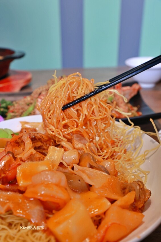 彰化縣員林市八玖鼎港式飲茶員林店｜彰化員林港式料理好道地，港式燒賣小點推車穿梭座位間，超過100道港式料理任選平價