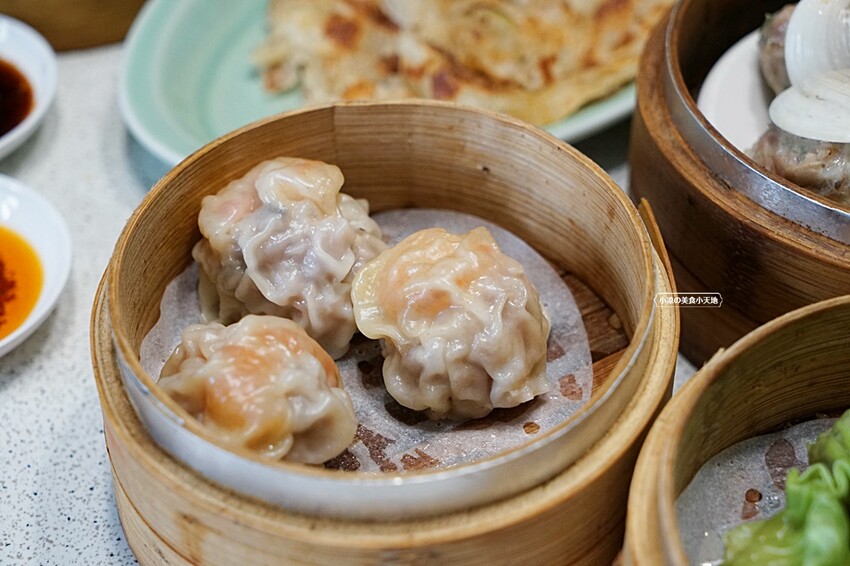 彰化員林驚見港點推車，超過百道美味小點熱炒，還有蒜香炸子雞、廣東炒麵、黃金流沙包，經典重現(寵物友善、附停車場) 