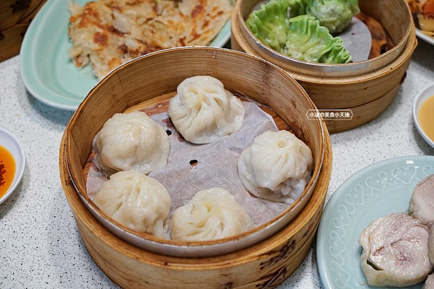 彰化員林驚見港點推車，超過百道美味小點熱炒，還有蒜香炸子雞、廣東炒麵、黃金流沙包，經典重現(寵物友善、附停車場) 