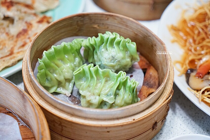 彰化員林驚見港點推車，超過百道美味小點熱炒，還有蒜香炸子雞、廣東炒麵、黃金流沙包，經典重現(寵物友善、附停車場) 