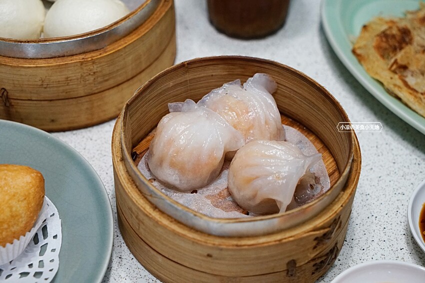 彰化員林驚見港點推車，超過百道美味小點熱炒，還有蒜香炸子雞、廣東炒麵、黃金流沙包，經典重現(寵物友善、附停車場) 