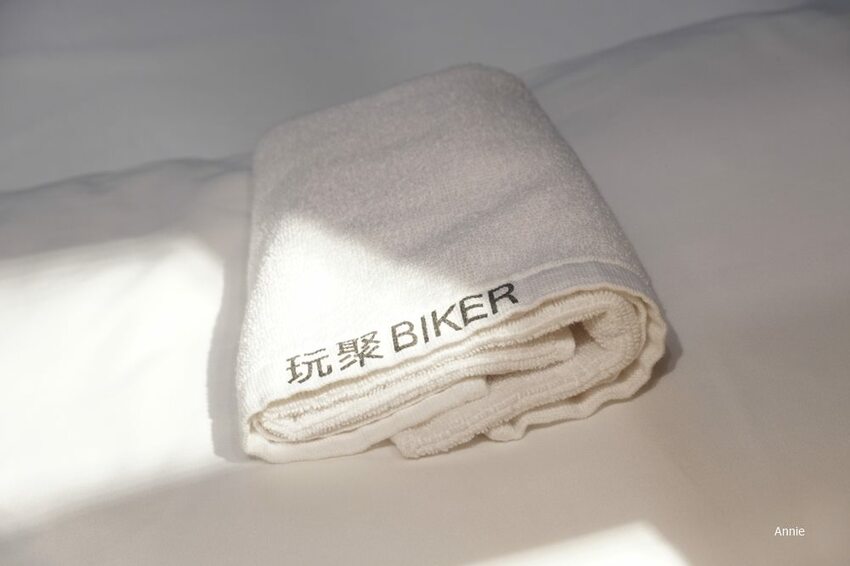 澎湖最美背包民宿 『玩聚 Biker背包民宿』單人入住、包棟皆適宜 客製化接機推薦遊程 - 安妮的天空