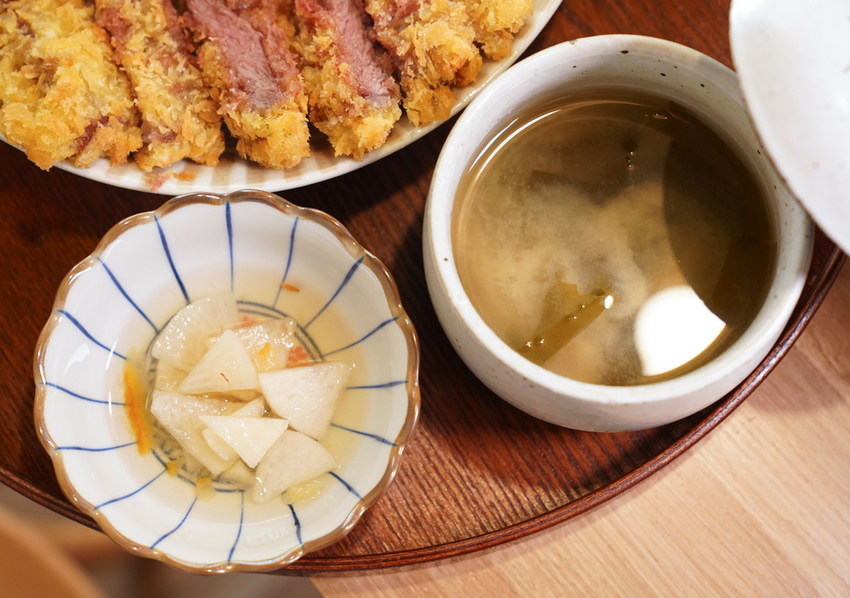 [高雄]龝田熟成咖哩-迷人日式老宿舍變身復古日式咖哩店!廣西桂林聚落超夯美食 @美食好芃友