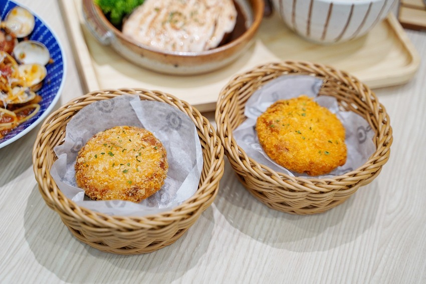 超人氣『woosaパンケーキ 屋莎鬆餅屋』插旗新竹啦！必點人氣招牌「雲の鬆餅」系列，讓你吃一次就愛上！聚餐約會推薦(內有菜單MENU) - 阿華田的美食日記