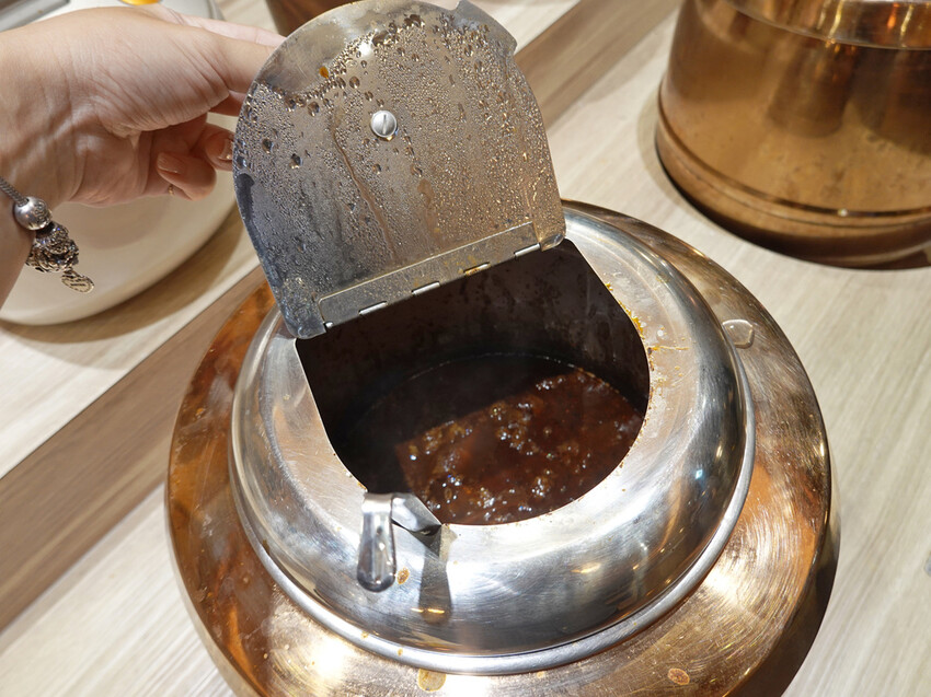 新北市永和區新北永和—有之和牛 鍋物放題｜千元澳洲和牛吃到飽 還有近百種自助吧任你吃｜頂溪、永和耕莘醫院