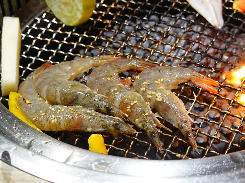 新北市永和區新北永和—有之和牛 鍋物放題｜千元澳洲和牛吃到飽 還有近百種自助吧任你吃｜頂溪、永和耕莘醫院