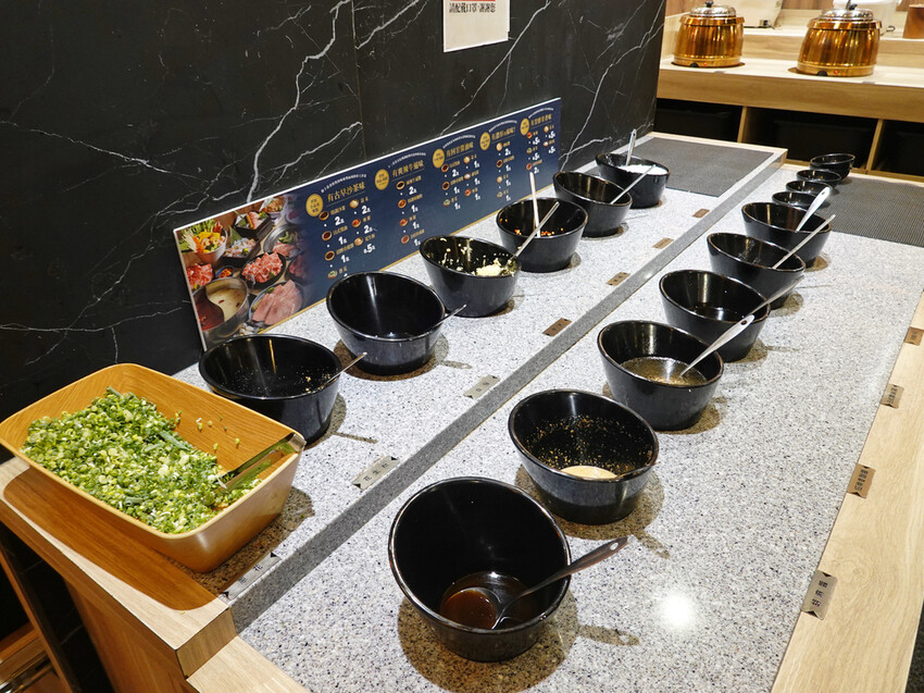 新北市永和區新北永和—有之和牛 鍋物放題｜千元澳洲和牛吃到飽 還有近百種自助吧任你吃｜頂溪、永和耕莘醫院