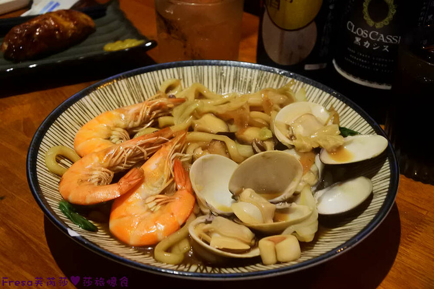 台北居酒屋【老菘田居酒屋】日本風情佈置氛圍.下班吃飯小酌聚餐暢聊超歡樂│捷運南京三民站│松山美食 - Fresa芙芮莎♥莎旅憶食