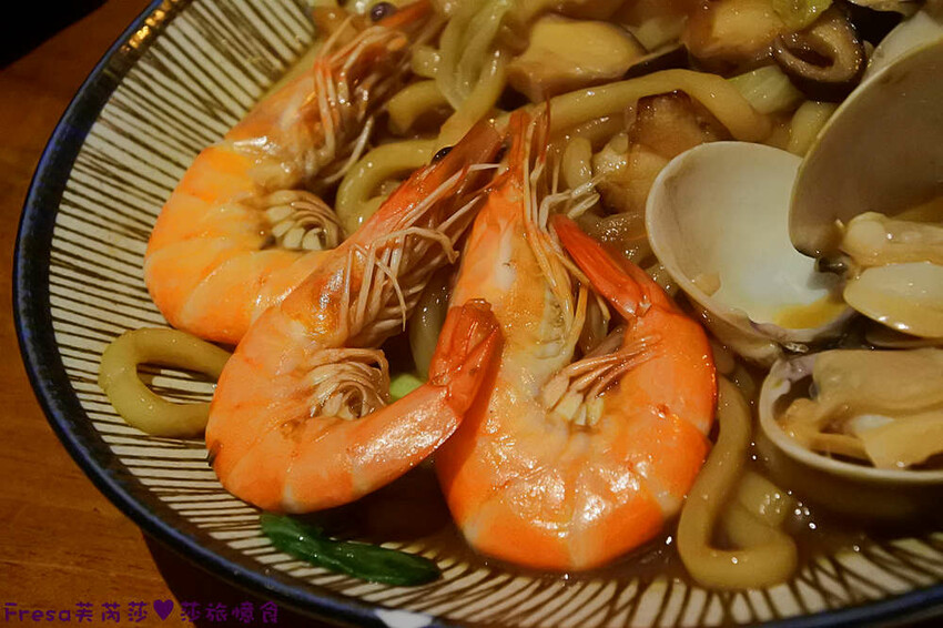 台北居酒屋【老菘田居酒屋】日本風情佈置氛圍.下班吃飯小酌聚餐暢聊超歡樂│捷運南京三民站│松山美食 - Fresa芙芮莎♥莎旅憶食