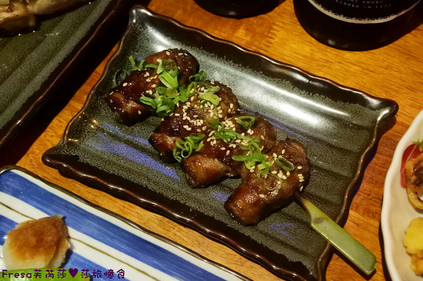台北居酒屋【老菘田居酒屋】日本風情佈置氛圍.下班吃飯小酌聚餐暢聊超歡樂│捷運南京三民站│松山美食 - Fresa芙芮莎♥莎旅憶食