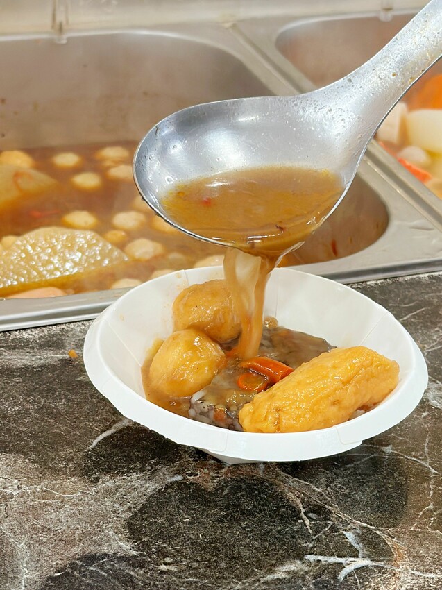 [台中北區] 京厚屋｜一中商圈高cp值日式炸豬排定食專賣｜限量京厚雞白湯、關東煮、飲品、霜淇淋自助吧吃到飽｜3種小菜隨意吃｜內附完整菜單 - 萍姐愛分享