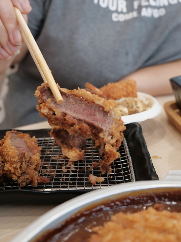 [台中北區] 京厚屋｜一中商圈高cp值日式炸豬排定食專賣｜限量京厚雞白湯、關東煮、飲品、霜淇淋自助吧吃到飽｜3種小菜隨意吃｜內附完整菜單 - 萍姐愛分享