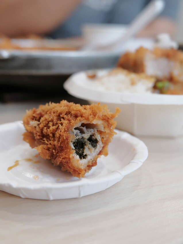 [台中北區] 京厚屋｜一中商圈高cp值日式炸豬排定食專賣｜限量京厚雞白湯、關東煮、飲品、霜淇淋自助吧吃到飽｜3種小菜隨意吃｜內附完整菜單 - 萍姐愛分享