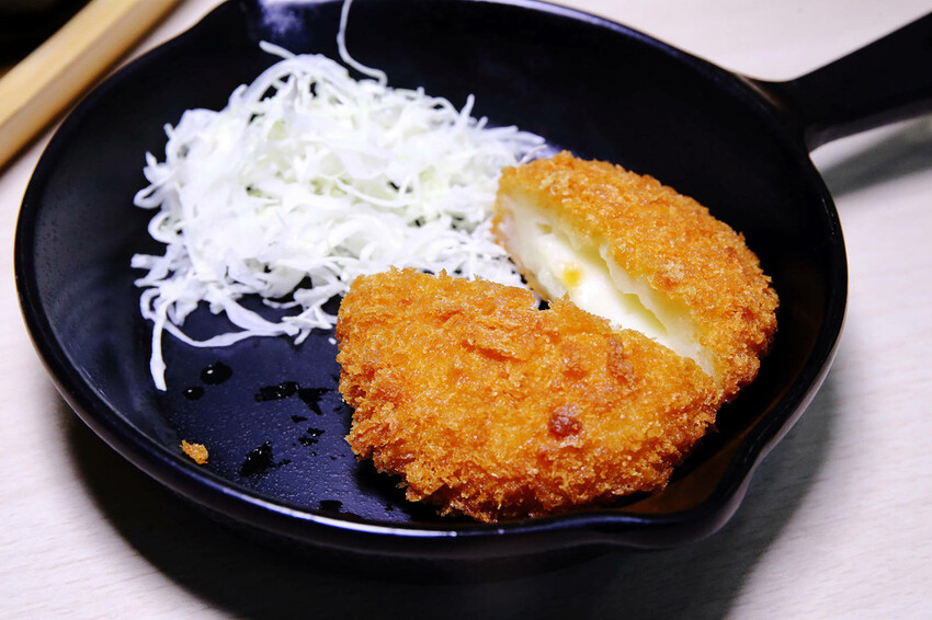 京厚屋-台中一中店，一中商圈高CP值日式炸豬排定食專賣，自助