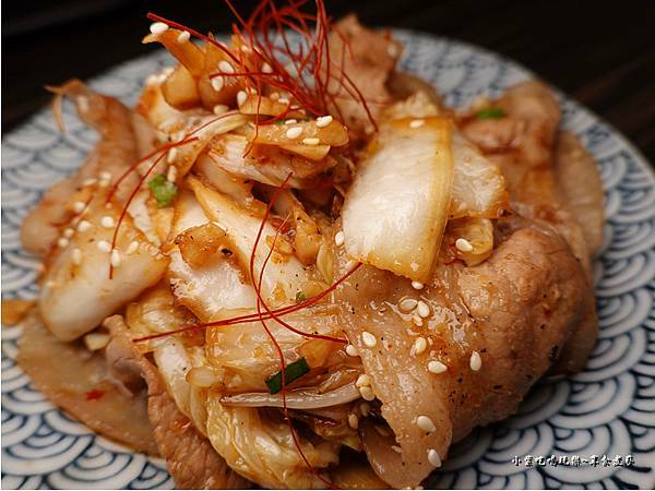 泡菜炒豬肉-渣女和牛燒肉燥飯餐酒館 (2).jpg