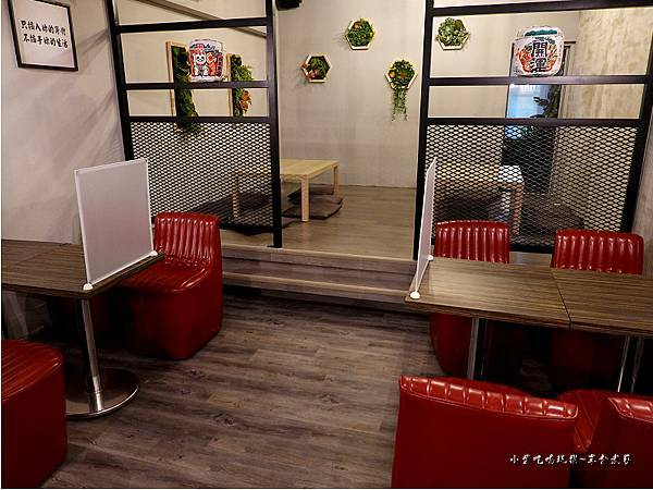 二樓用餐區-渣女和牛燒肉燥飯餐酒館 (2).jpg