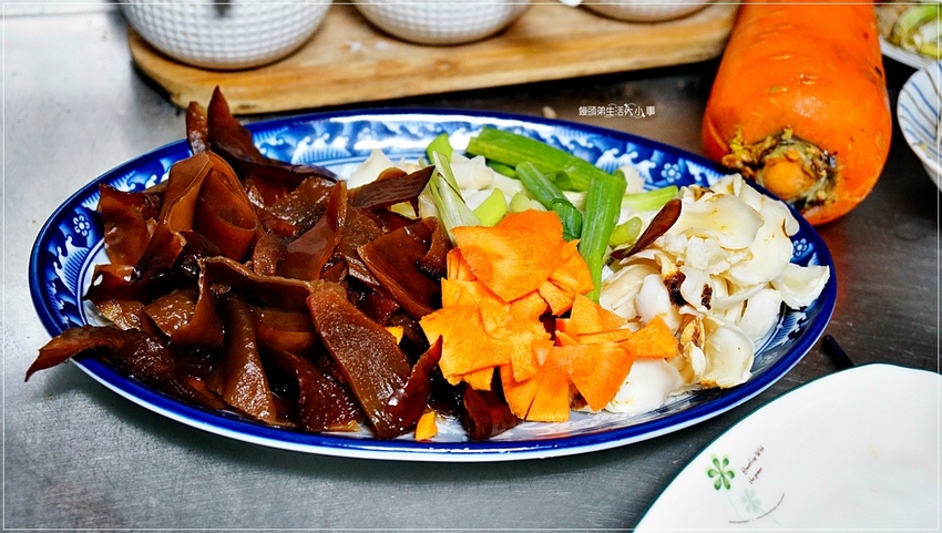 /tmp/phpQLbD48 /tmp/phpQLbD48