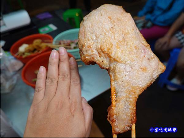 烤大雞腿-國寶孜然烤肉串攤車 (2).jpg