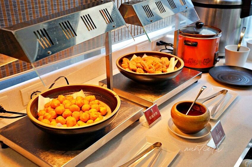 【台中】文心森林公園站｜昭日堂 鍋煮，帕瑪森起司豚燒豆乳鍋，日本A5和牛羽下，台中必吃火鍋推薦