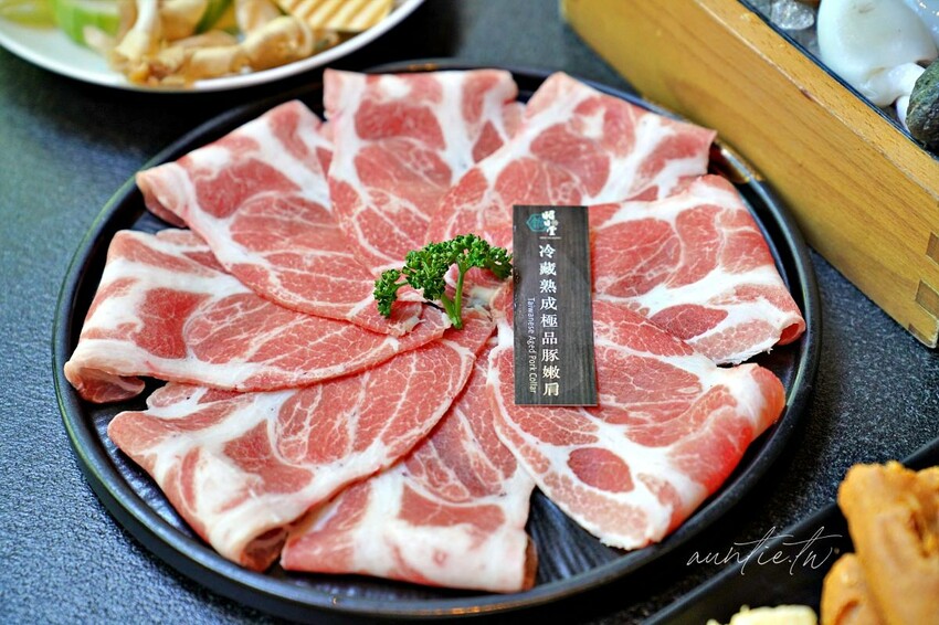 【台中】文心森林公園站｜昭日堂 鍋煮，帕瑪森起司豚燒豆乳鍋，日本A5和牛羽下，台中必吃火鍋推薦