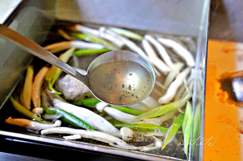 【台中】文心森林公園站｜昭日堂 鍋煮，帕瑪森起司豚燒豆乳鍋，日本A5和牛羽下，台中必吃火鍋推薦