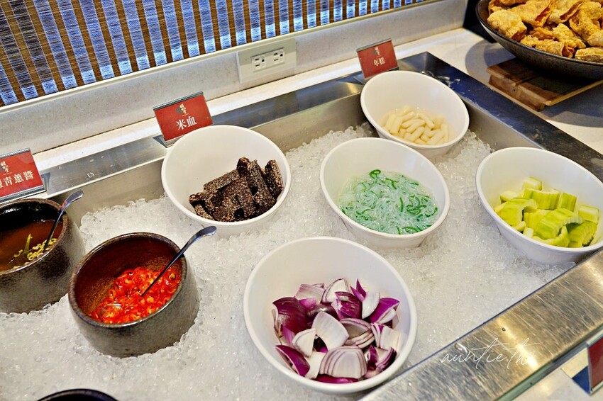 【台中】文心森林公園站｜昭日堂 鍋煮，帕瑪森起司豚燒豆乳鍋，日本A5和牛羽下，台中必吃火鍋推薦