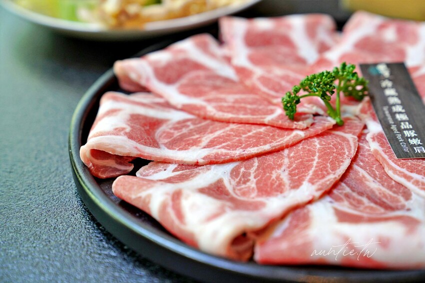 【台中】文心森林公園站｜昭日堂 鍋煮，帕瑪森起司豚燒豆乳鍋，日本A5和牛羽下，台中必吃火鍋推薦