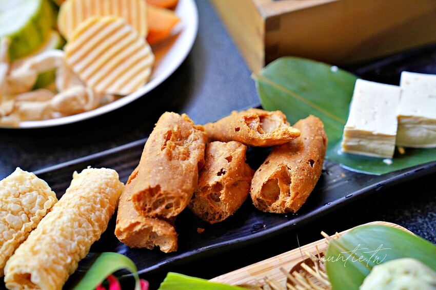 【台中】文心森林公園站｜昭日堂 鍋煮，帕瑪森起司豚燒豆乳鍋，日本A5和牛羽下，台中必吃火鍋推薦