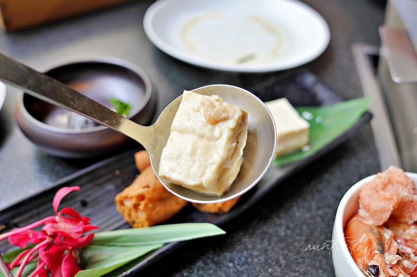 【台中】文心森林公園站｜昭日堂 鍋煮，帕瑪森起司豚燒豆乳鍋，日本A5和牛羽下，台中必吃火鍋推薦