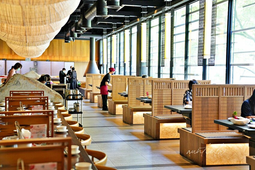 【台中】文心森林公園站｜昭日堂 鍋煮，帕瑪森起司豚燒豆乳鍋，日本A5和牛羽下，台中必吃火鍋推薦