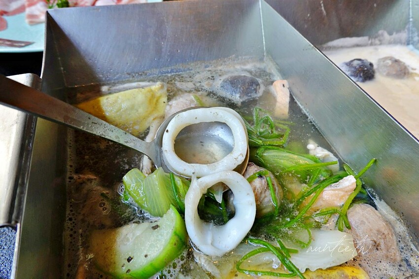 【台中】文心森林公園站｜昭日堂 鍋煮，帕瑪森起司豚燒豆乳鍋，日本A5和牛羽下，台中必吃火鍋推薦