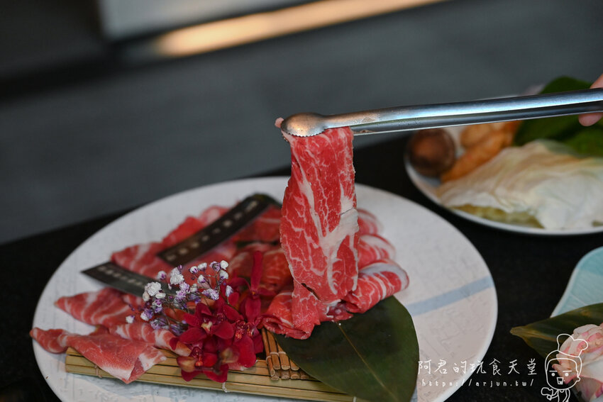 【台中】昭日堂鍋煮|絕世雙人海陸蝦盛合,不只吃到澎湃海鮮還能吃到澳洲和牛,而且吃超飽! » 阿君的玩食天堂