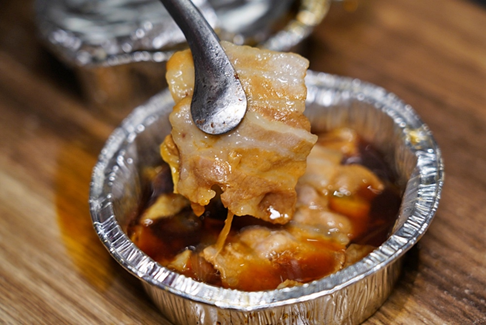 台中個人燒肉居酒屋!燒肉69元起,小菜免費續,不到400元爽吃雞豬牛