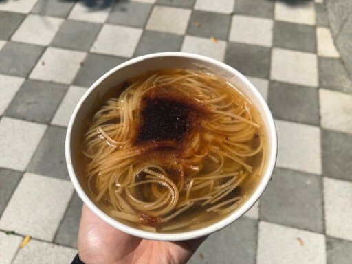 蘆洲食記｜原蘆洲永康公園素食麵線：排隊人潮不斷不是沒有原因