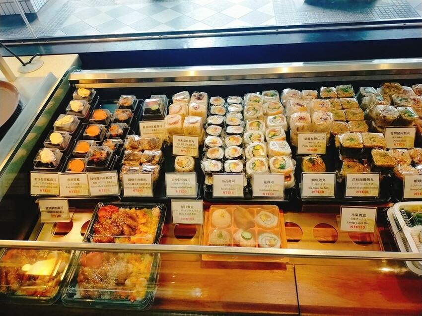 [台北市省錢美食分享] 壽司晚上打3折~Brother Hotel兄弟飯店一樓壽司丸專賣店