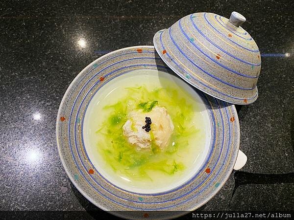 20230127_060646745_iOS-1