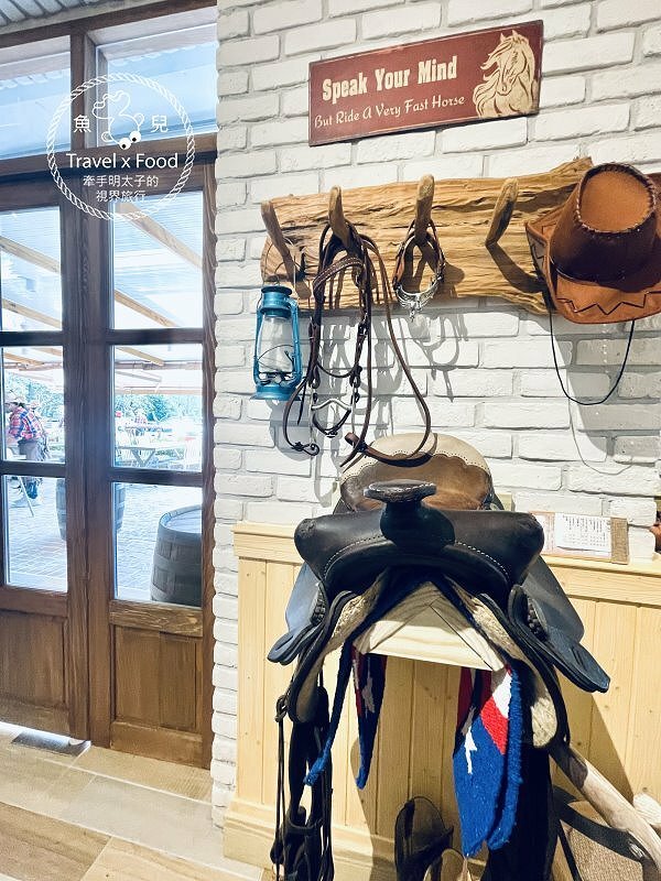 牛仔莊園～北海岸新亮點！牧場風情如詩如畫，寬闊草原紅色屋頂好吸晴，一秒飛美國西部當牛仔！ @ 魚兒 x 牽手明太子的「視」界旅行