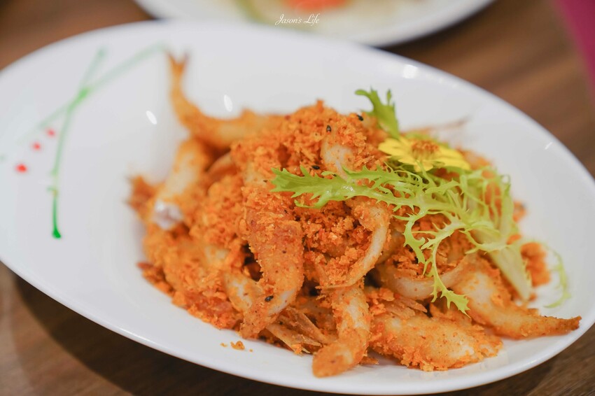 【台中西屯|美食】頂園全鴨坊。台中米其林餐盤推薦,火焰櫻桃鴨需提前預訂,皮脆多汁,適合聚餐