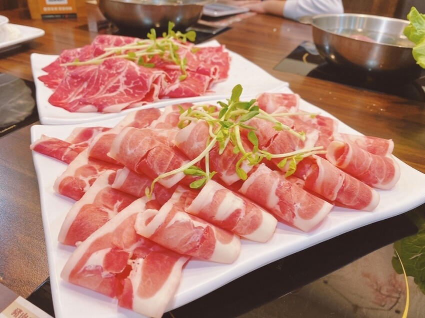 高 CP值的八方悅鍋物，讓屎蛋一家怎麼吃都放不下筷子吶～