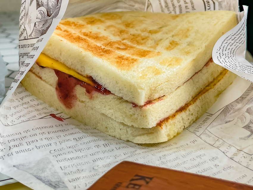 藍莓起司三明治