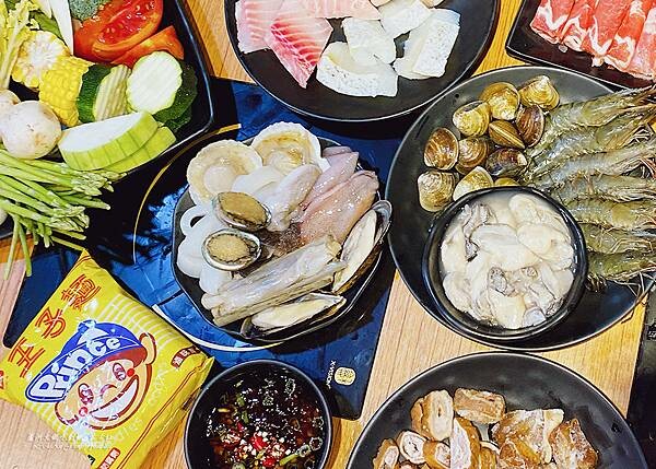 新北蘆洲吃到飽麻辣火鍋-蒙古紅鴛鴦麻辣鍋-超過八十道品項吃到飽,蔬食、海鮮、肉品 稀珍又新鮮,還有被耽誤的滷肉飯,也可以單點火鍋套餐!蘆洲吃到飽推薦-55.jpg