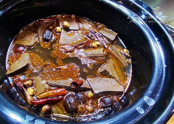 新北蘆洲吃到飽麻辣火鍋-蒙古紅鴛鴦麻辣鍋-超過八十道品項吃到飽,蔬食、海鮮、肉品 稀珍又新鮮,還有被耽誤的滷肉飯,也可以單點火鍋套餐!蘆洲吃到飽推薦-24.jpg