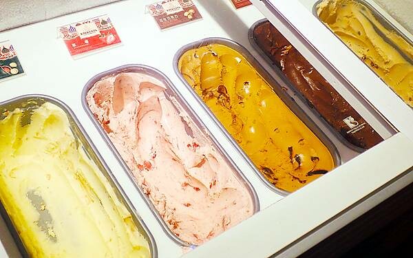 新北蘆洲吃到飽麻辣火鍋-蒙古紅鴛鴦麻辣鍋-超過八十道品項吃到飽,蔬食、海鮮、肉品 稀珍又新鮮,還有被耽誤的滷肉飯,也可以單點火鍋套餐!蘆洲吃到飽推薦-72.jpg