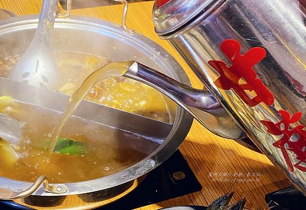 新北蘆洲吃到飽麻辣火鍋-蒙古紅鴛鴦麻辣鍋-超過八十道品項吃到飽,蔬食、海鮮、肉品 稀珍又新鮮,還有被耽誤的滷肉飯,也可以單點火鍋套餐!蘆洲吃到飽推薦-62.jpg