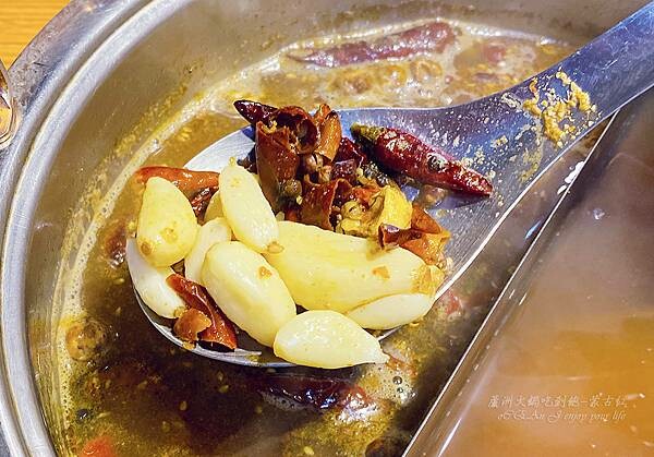 新北蘆洲吃到飽麻辣火鍋-蒙古紅鴛鴦麻辣鍋-超過八十道品項吃到飽,蔬食、海鮮、肉品 稀珍又新鮮,還有被耽誤的滷肉飯,也可以單點火鍋套餐!蘆洲吃到飽推薦-32.jpg