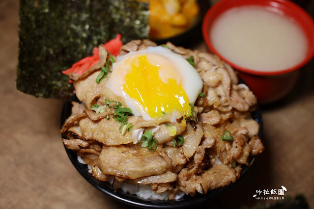 板橋燒肉丼『牛丁次郎坊(板橋店)』120元起享肉山/霜淇淋.雞白湯.冬瓜檸檬無限供應